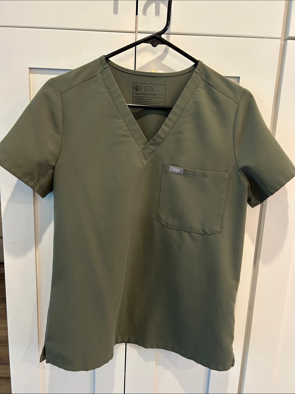 FIGS Women’s Technical Collection Scrub top in Moss